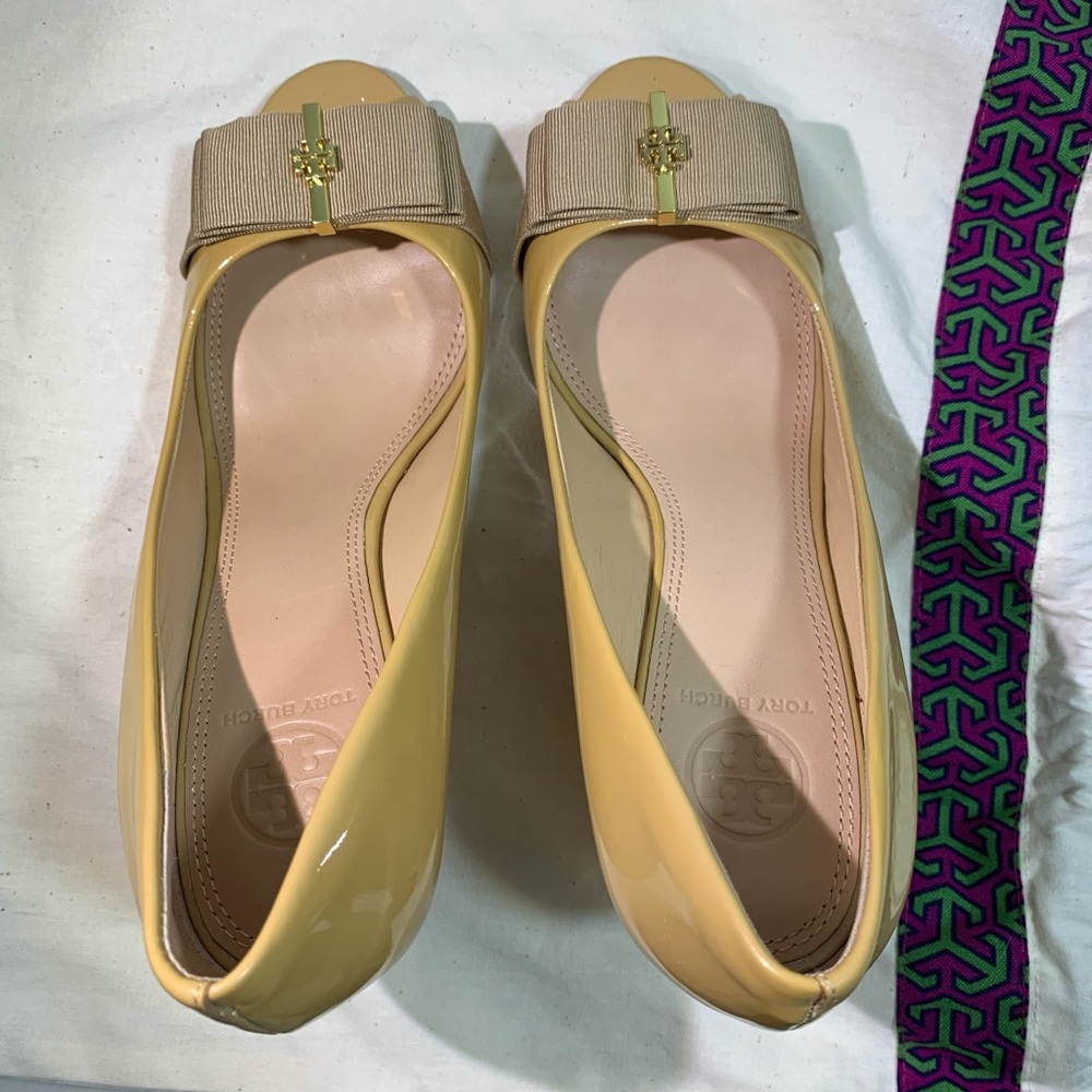 Tory Burch open toe Mid heel